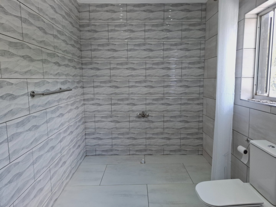 5 Bedroom Property for Sale in Rayton Free State